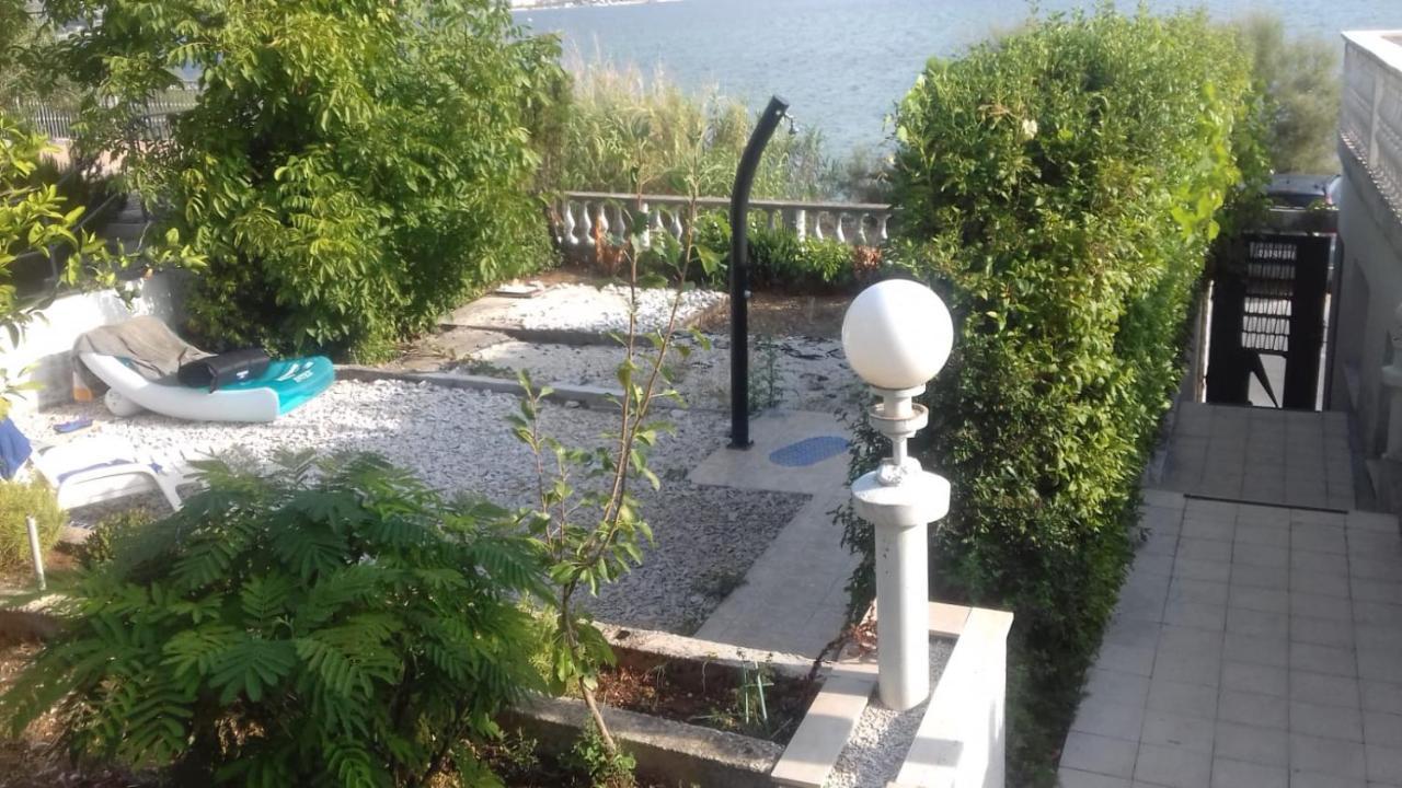 טרוגיר Villa Fjaba - By The Sea - With The Big Terraces & Great Sea View מראה חיצוני תמונה