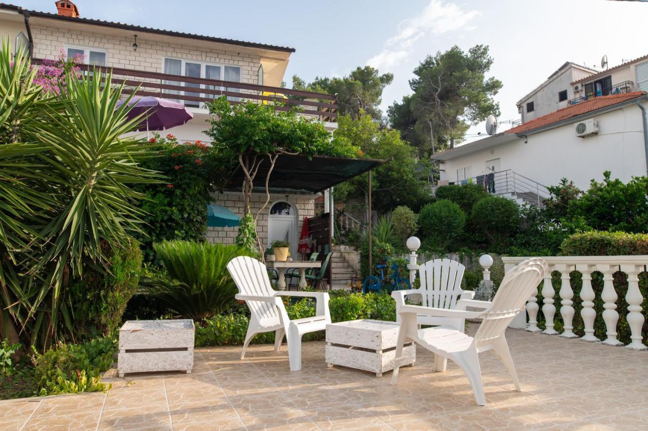 טרוגיר Villa Fjaba - By The Sea - With The Big Terraces & Great Sea View מראה חיצוני תמונה