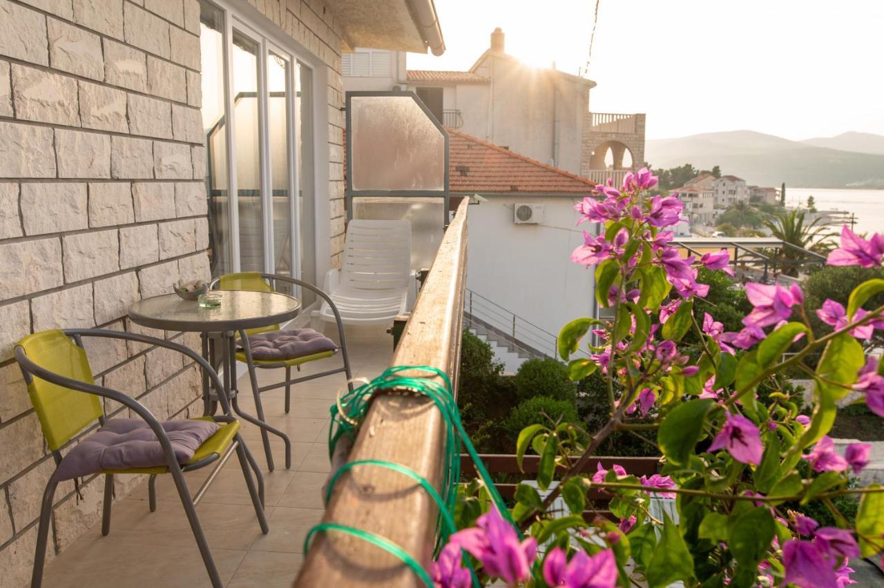 טרוגיר Villa Fjaba - By The Sea - With The Big Terraces & Great Sea View מראה חיצוני תמונה