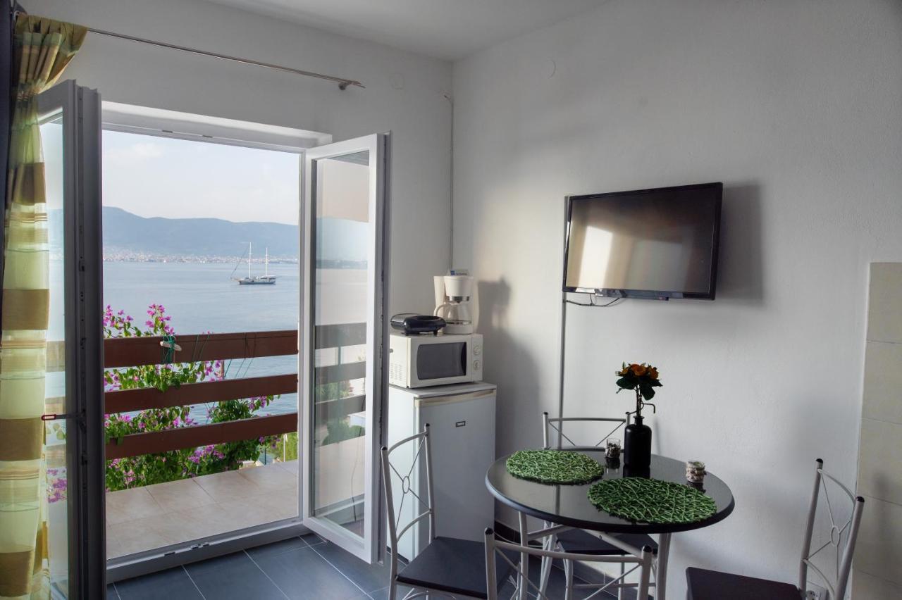 טרוגיר Villa Fjaba - By The Sea - With The Big Terraces & Great Sea View מראה חיצוני תמונה